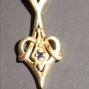 Vintage gold and blue sapphire pendant